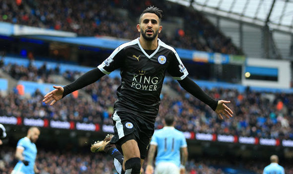 Mahrez nhận giải thưởng cầu thủ hay nhất châu Phi 2016.