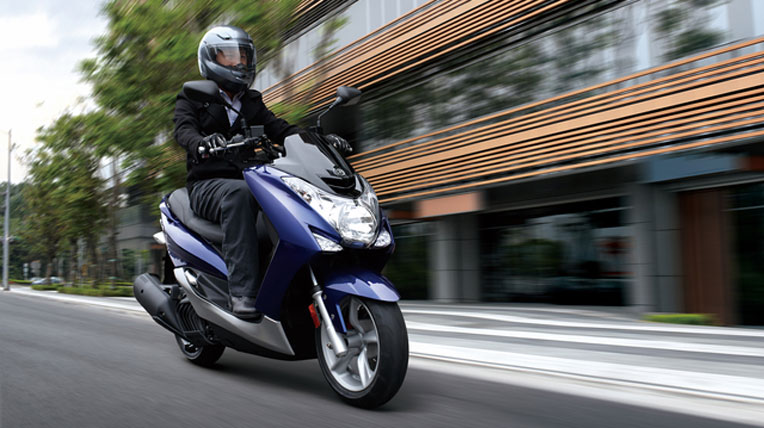 Yamaha SMax được bán rộng rãi ở nhiều thị trường trên thế giới