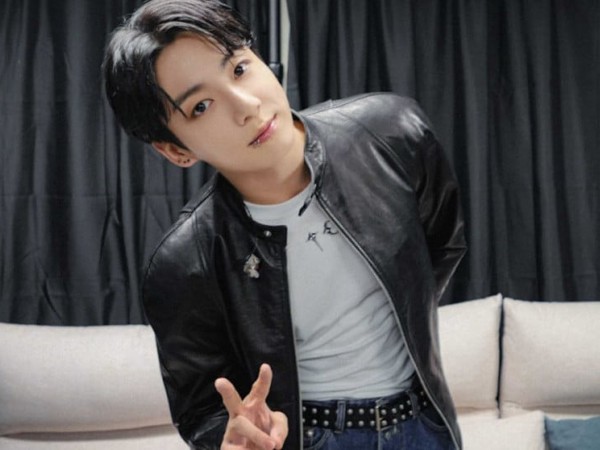 Jungkook សមាជិក​ក្រុម BTS ធ្វើ​បច្ចុប្បន្នភាព​អ្នក​គាំទ្រ​អំពី​អ្វី​ដែល​គាត់​ធ្លាប់​ធ្វើ​ក្នុង​ជួរ​ទាហាន