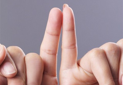 Xòe bàn tay đo ngón út để xem bạn có phải là người hạnh phúc không nhé