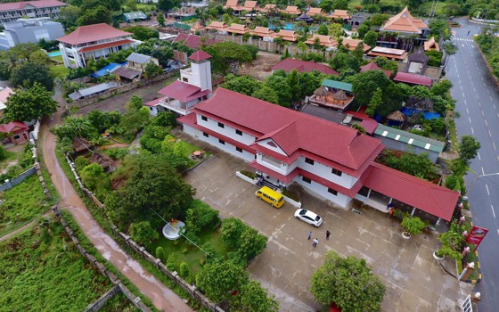 ផ្ទះសំណាក់ រស្មីក្រុងកែប - Reaksmey Krong Kep Guesthouse