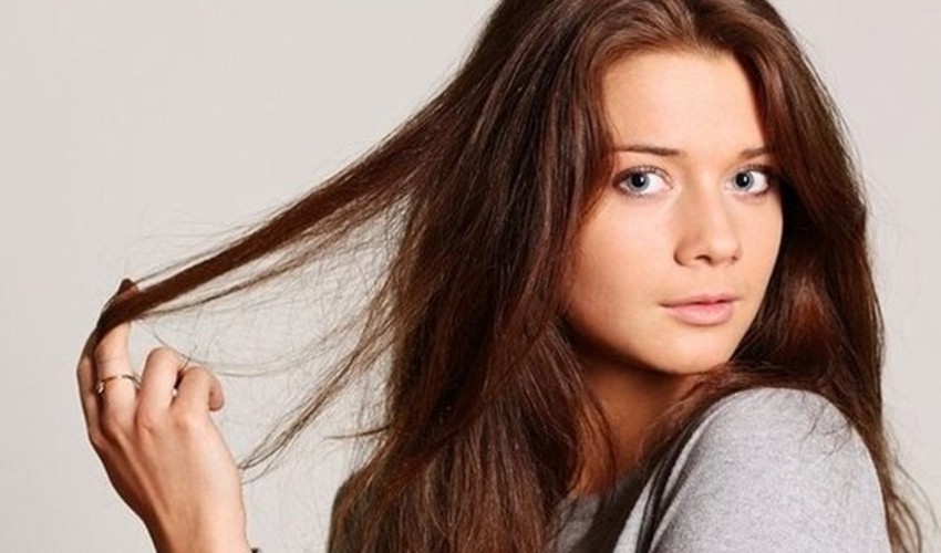 4 sản phẩm tốt nhất dành cho tóc khô hư tổn