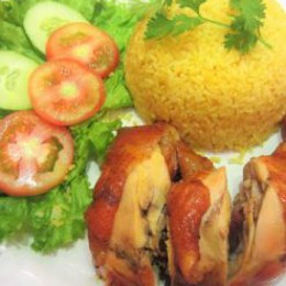 Cơm chiên giòn gà quay lu