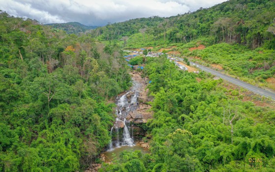ទឹកធ្លាក់ថ្មដាតូច ខេត្តពោធិ៍សាត់