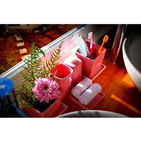 Bộ phòng tắm ( Bình đựng dầu gội + ca đánh răng + đĩa đựng xà phòng )