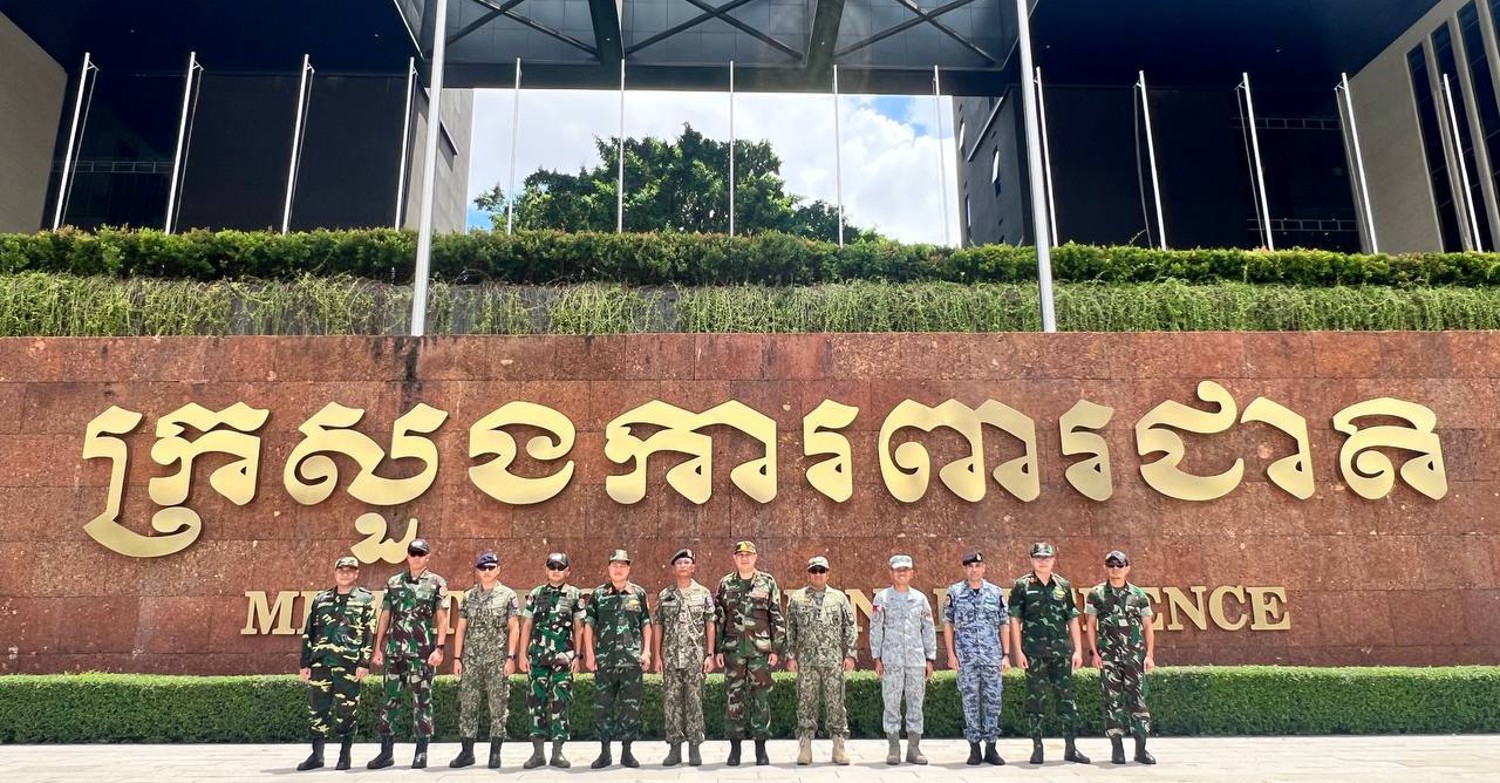 ក្រុមអ្នកសង្កេតការណ៍អន្តរកាល (IOT) ដឹកនាំដោយម៉ាឡេស៊ី ចាប់ផ្តើមបន្តចុះទៅខេត្តព្រះវិហារ និងខេត្តបន្ទាយមានជ័យ ដើម្បីសង្កេតការណ៍ ផ្ទៀងផ្ទាត់ និងរាយការណ៍ អំពីស្ថានភាពព្រំដែនក្រោយបទឈប់បាញ់