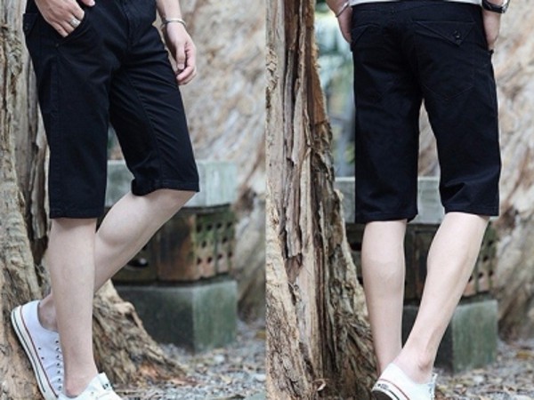 Quần short lửng kaki mang với áo nào hợp?