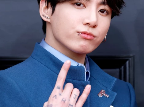 Jungkook សមាជិក​ក្រុម BTS ធ្វើ​បច្ចុប្បន្នភាព​អ្នក​គាំទ្រ​អំពី​អ្វី​ដែល​គាត់​ធ្លាប់​ធ្វើ​ក្នុង​ជួរ​ទាហាន