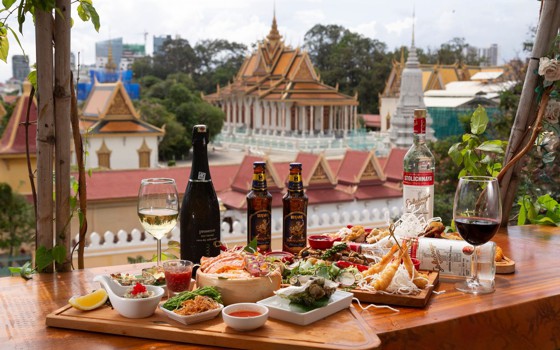 Organic Skybar by Palace Gate ភ្នំពេញ