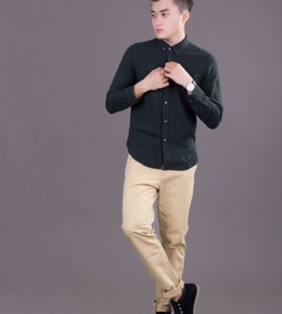 ខោកាគីបុរស 