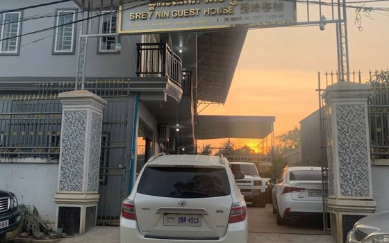 ផ្ទះសំណាក់ តាំង ស្រីនីន ស្រុកអូរាំងឪ