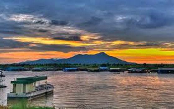 ភ្នំ​នាងកង្រី ខេត្តកំពង់ឆ្នាំង