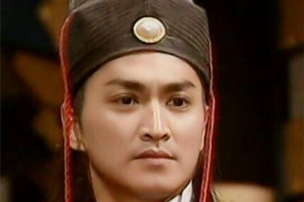 Hơn 20 năm đã trôi qua, Triển Chiêu vẫn cô đơn lẻ bóng không gia đình