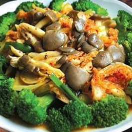 ខាត់ណាផា្កស្ពកូរជាមួយផ្សិត