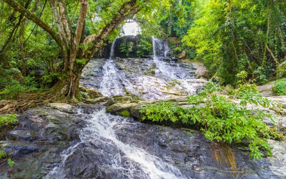 ទឹកធ្លាក់បរហ៊ុយ ខេត្តប៉ៃលិន