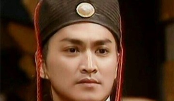 Hơn 20 năm đã trôi qua, Triển Chiêu vẫn cô đơn lẻ bóng không gia đình