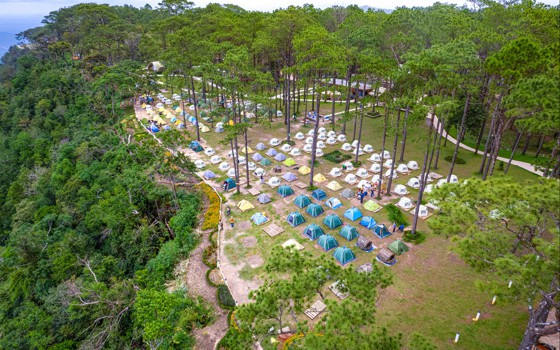 ឧទ្យានបោះតង់ ខេត្តកំពង់ស្ពឺ