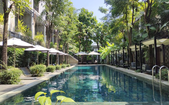 សណ្ឋាគារ Larimar Hotel & Resort ភ្នំពេញ