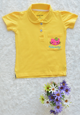 Áo Cổ Trụ Bé Gái Cotton In Mèo Đại Vàng