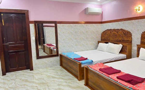 ផ្ទះ​សំណាក់​ គ្រូ​ កវី​ គឹម​ពៅ​ កំពង់ចាម