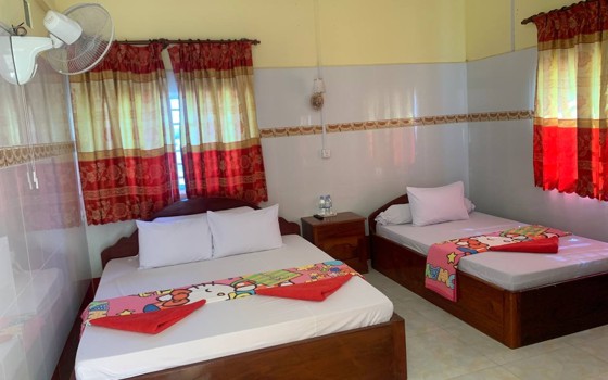 សណ្ឋាគារ រស្មីពេជ្រជាច័ន្ទ​ ខេត្តកំពង់ឆ្នាំង