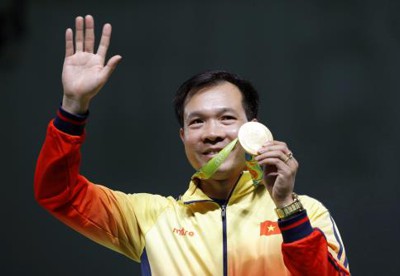 Xạ thủ Hoàng Xuân Vinh đoạt giải VĐV tiêu biểu năm 2016