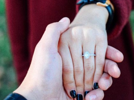 Ý nghĩa tình yêu thông qua những món quà