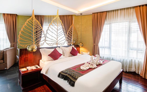 សណ្ឋាគារ Almond ភ្នំពេញ