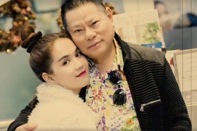 Lộ ảnh cưới của tỷ phú Hoàng Kiều 72 tuổi và Ngọc Trinh - Phơi bày sự thật bất ngờ?