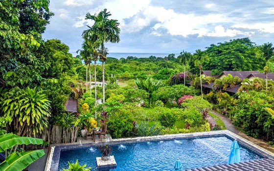 អាតម៉ាលែនរីសត - Atmaland Resort