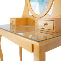 Bàn phấn trẻ trung