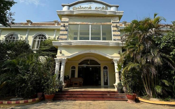 ផ្ទះសំណាក់ LUCKY ​បន្ទាយមានជ័យ