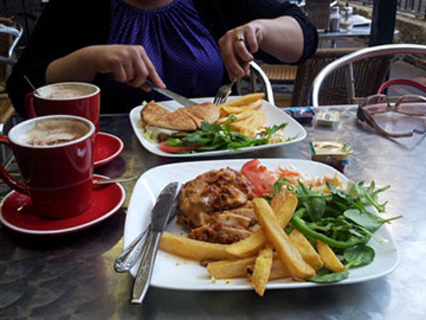 Ăn đúng bữa mỗi ngày