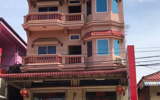 ផ្ទះសំណាក់ ឌូសុខហេង