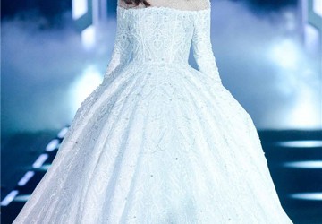 Những lần mẫu Việt “vật vã” với bạn diễn trên sàn catwalk