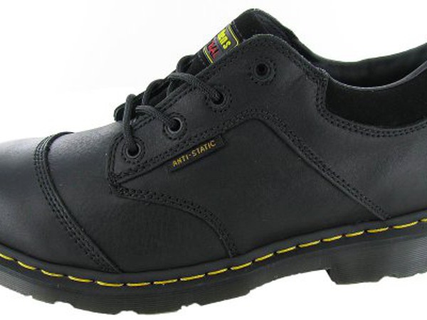 បែងចែករវាងស្បែកពិតប្រាកដ និងស្បែកជើង DR MARTENS