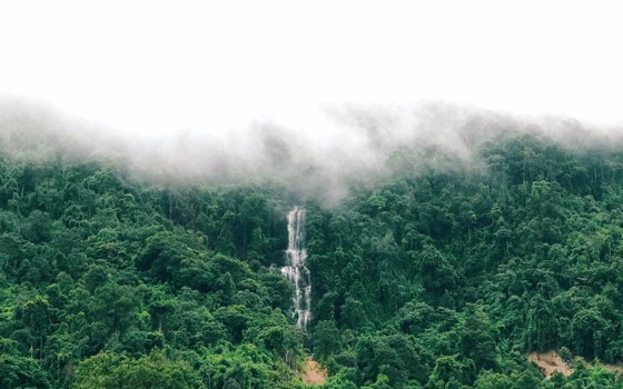 ទឹកធ្លាក់អូរគគីរ ខេត្តកំពង់ស្ពឺ