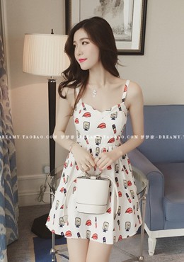 Đầm cúp ngực 2 dây Lips