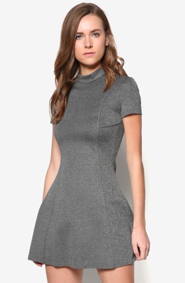 Đầm Xòe Cổ Cao