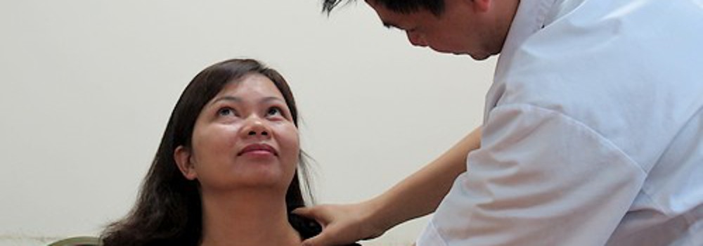 Điều trị u tuyến giáp đơn giản không cần mổ