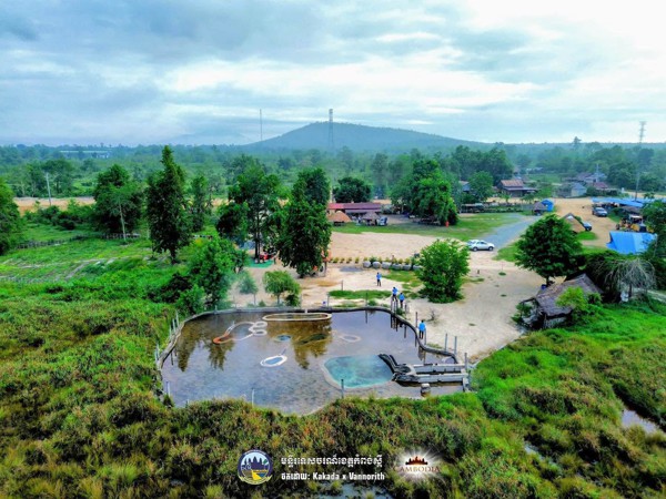 តំបន់ទេសចរណ៍ទឹកក្តៅធម្មជាតិ ទេទឹកពុះ
