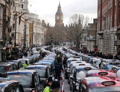 Uber thua kiện tại vương quốc sương mù