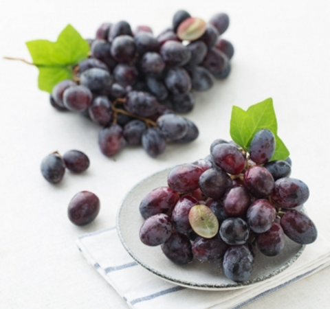 Nho Đen không Hạt Mỹ