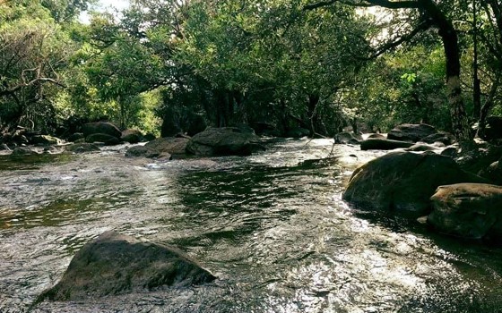 ទឹកធ្លាក់អន្លង់ធំ ខេត្តកំពត