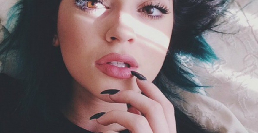 Chăm sóc sắc đẹp cùng Kylie Jenner