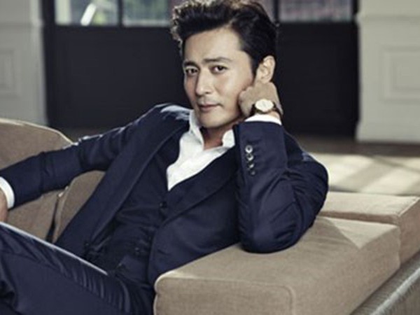 ហាងលក់សំលៀកបំពាក់សម្រាប់សុភាពបុរសទាន់សម័យ