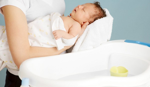 Tắm cũng gây nguy hiểm đến tính mạng trẻ