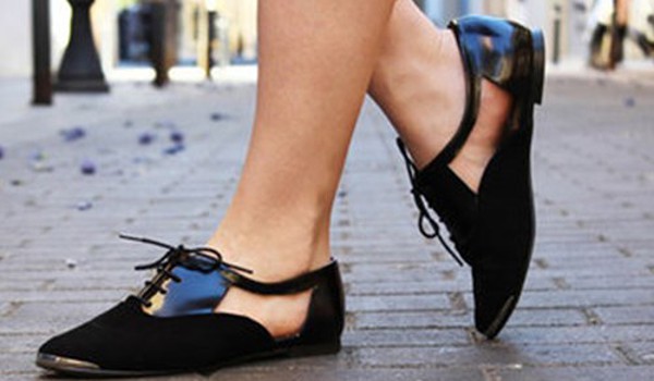 BÍ QUYẾT GIÚP CÔ NÀNG NẤM LÙN TỰ TIN VỚI GIÀY BỆT XINH XẮN