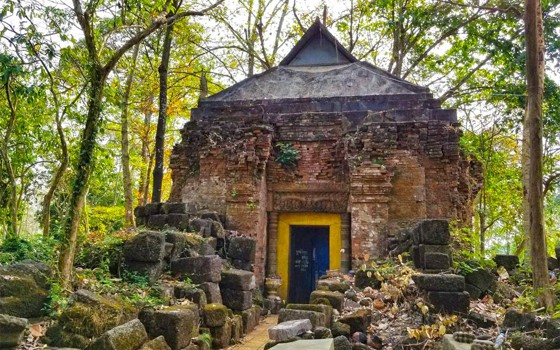 ប្រាសាទព្រះធាតុទឹកឆា ខេត្តកំពង់ចាម