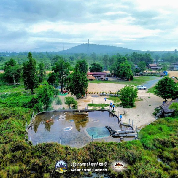 តំបន់ទេសចរណ៍ទឹកក្តៅធម្មជាតិ ទេទឹកពុះ